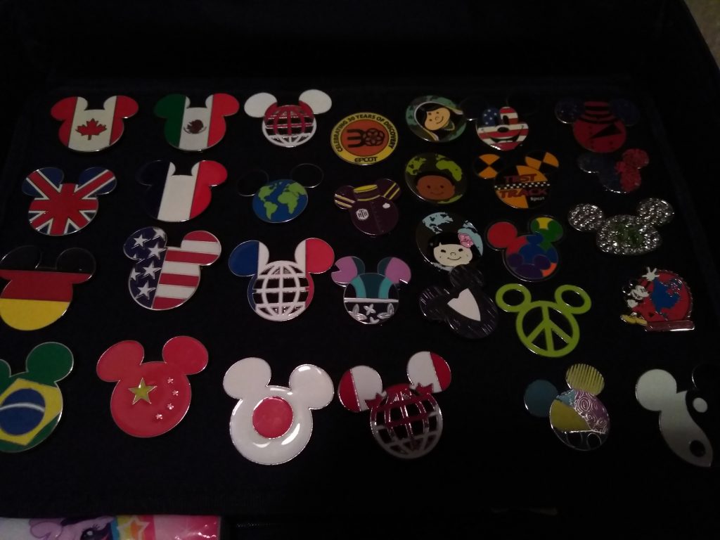 Disney pins