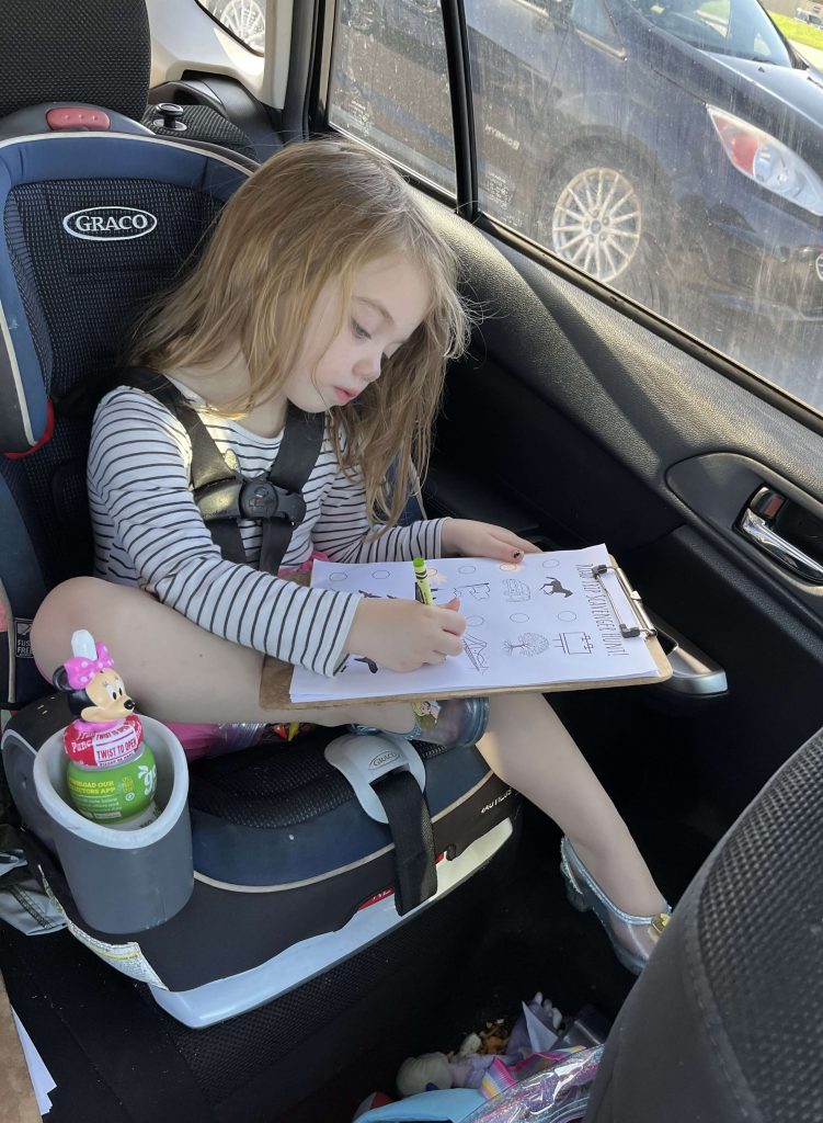 activites for the kids to do in the car